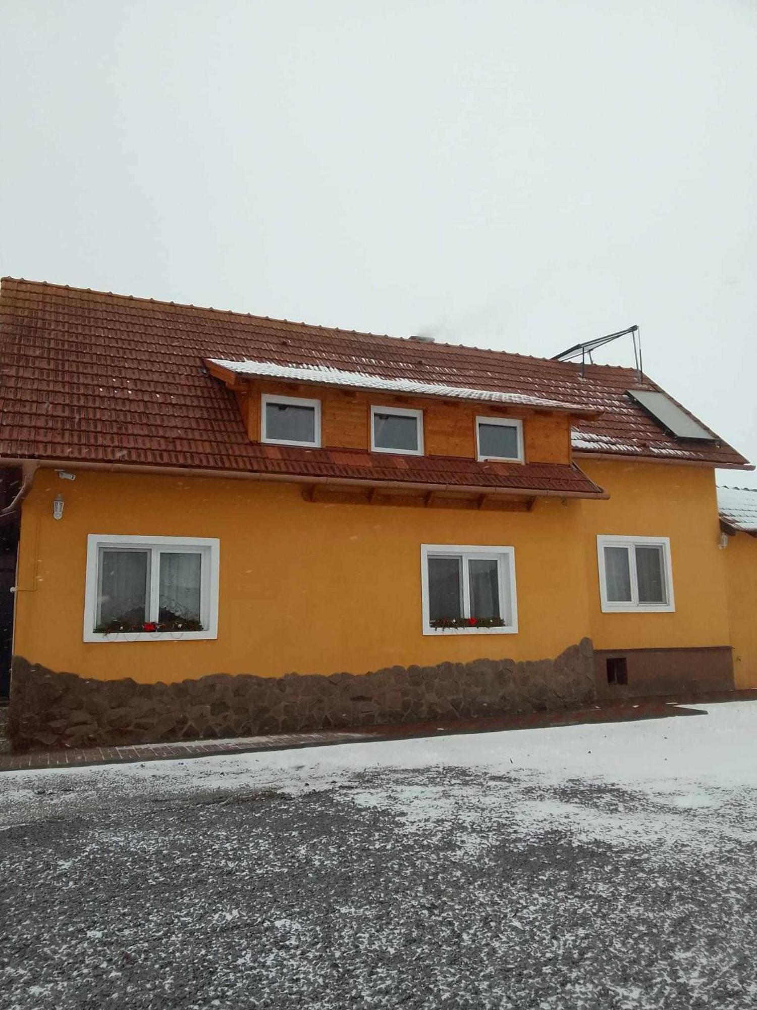 Narcise Kulcsoshaz Villa Joseni  Exterior photo
